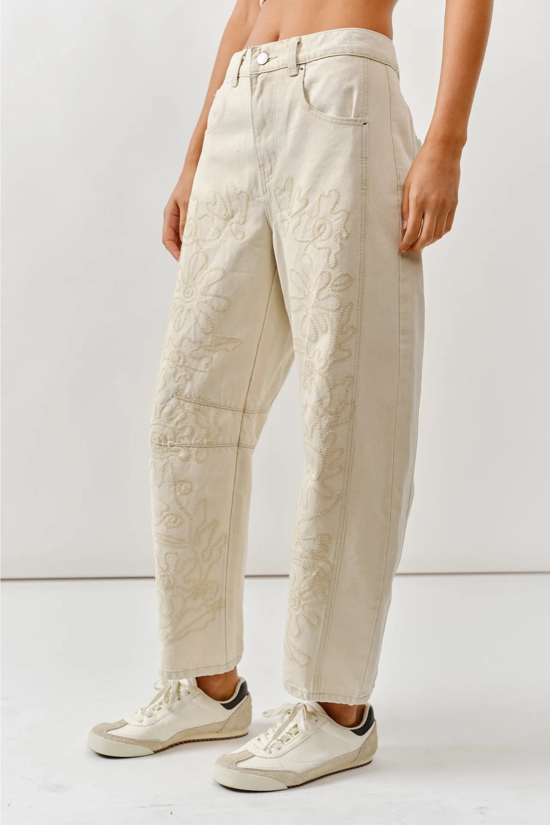 Dani Embroidered Barrel Jeans