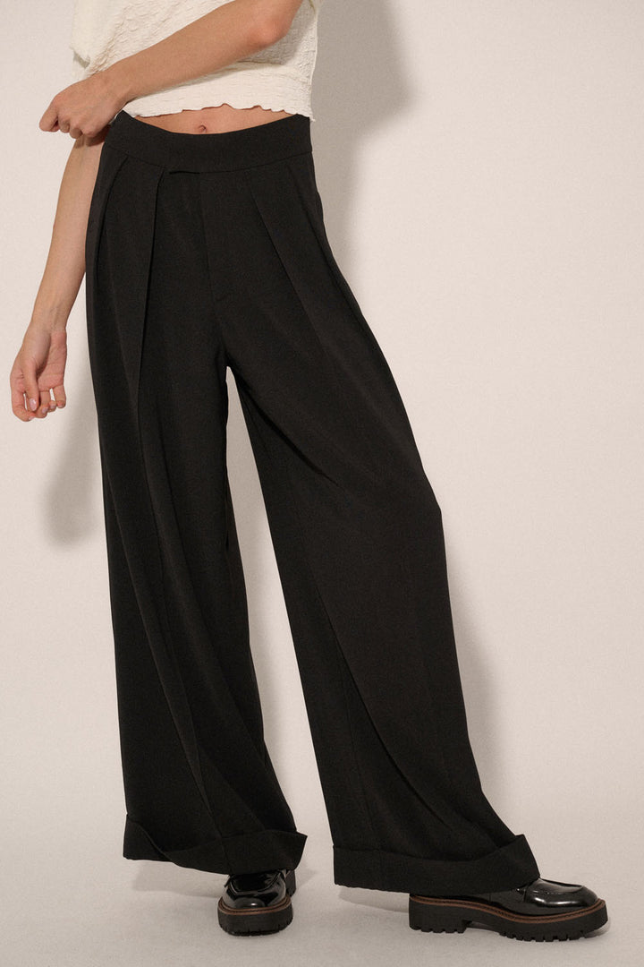 Nia Pleated Trouser