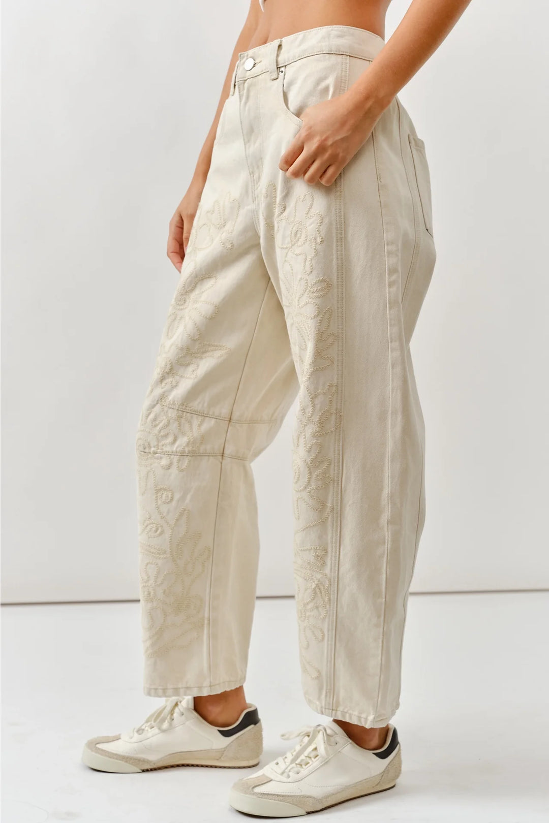 Dani Embroidered Barrel Jeans