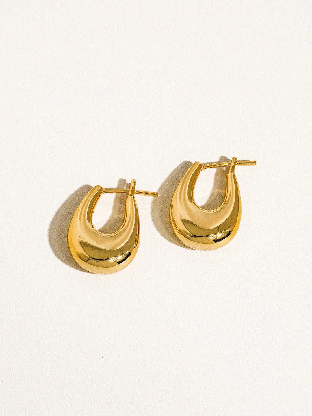 Quinn Hoop Earrings