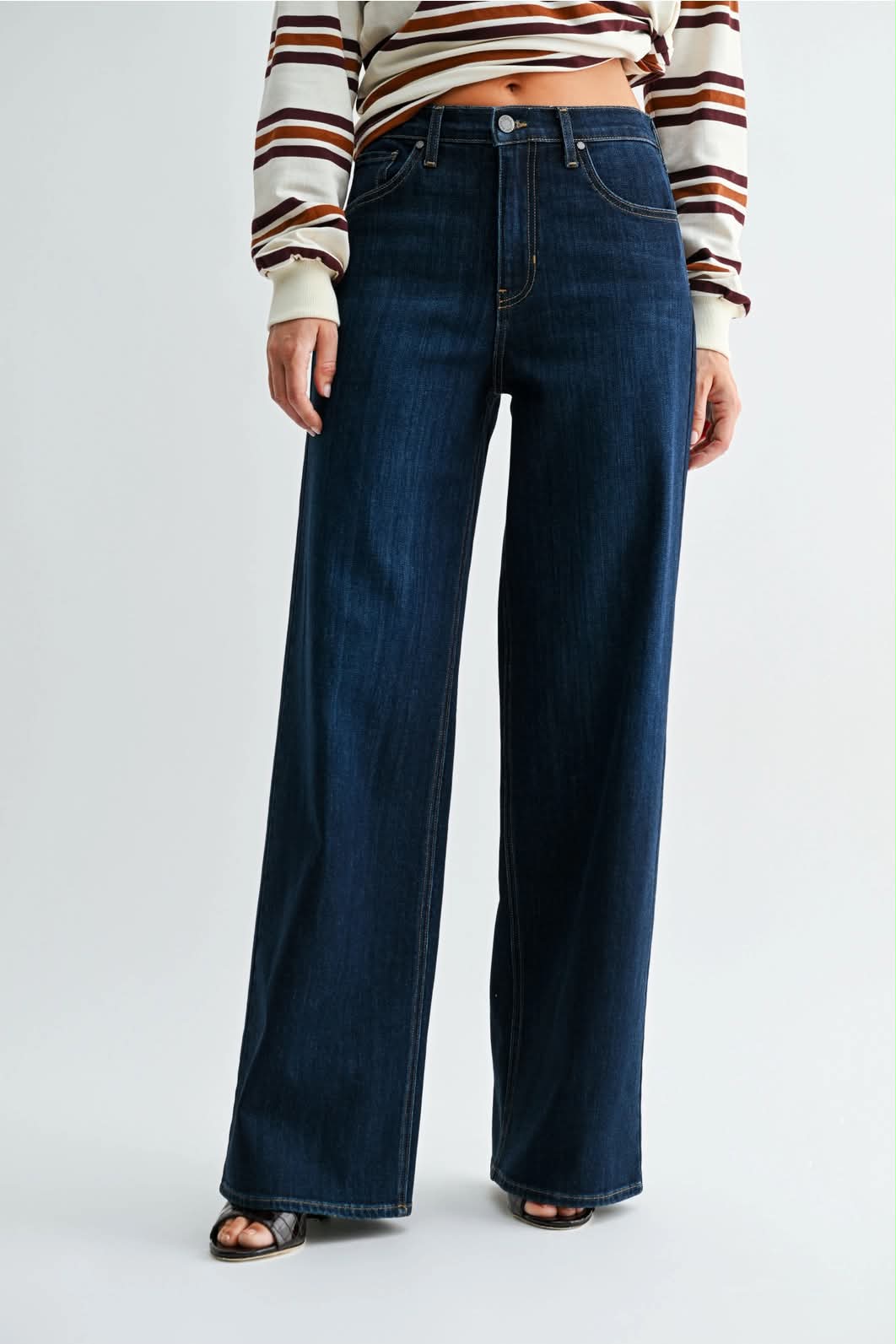 The Relaxed Wide Leg
