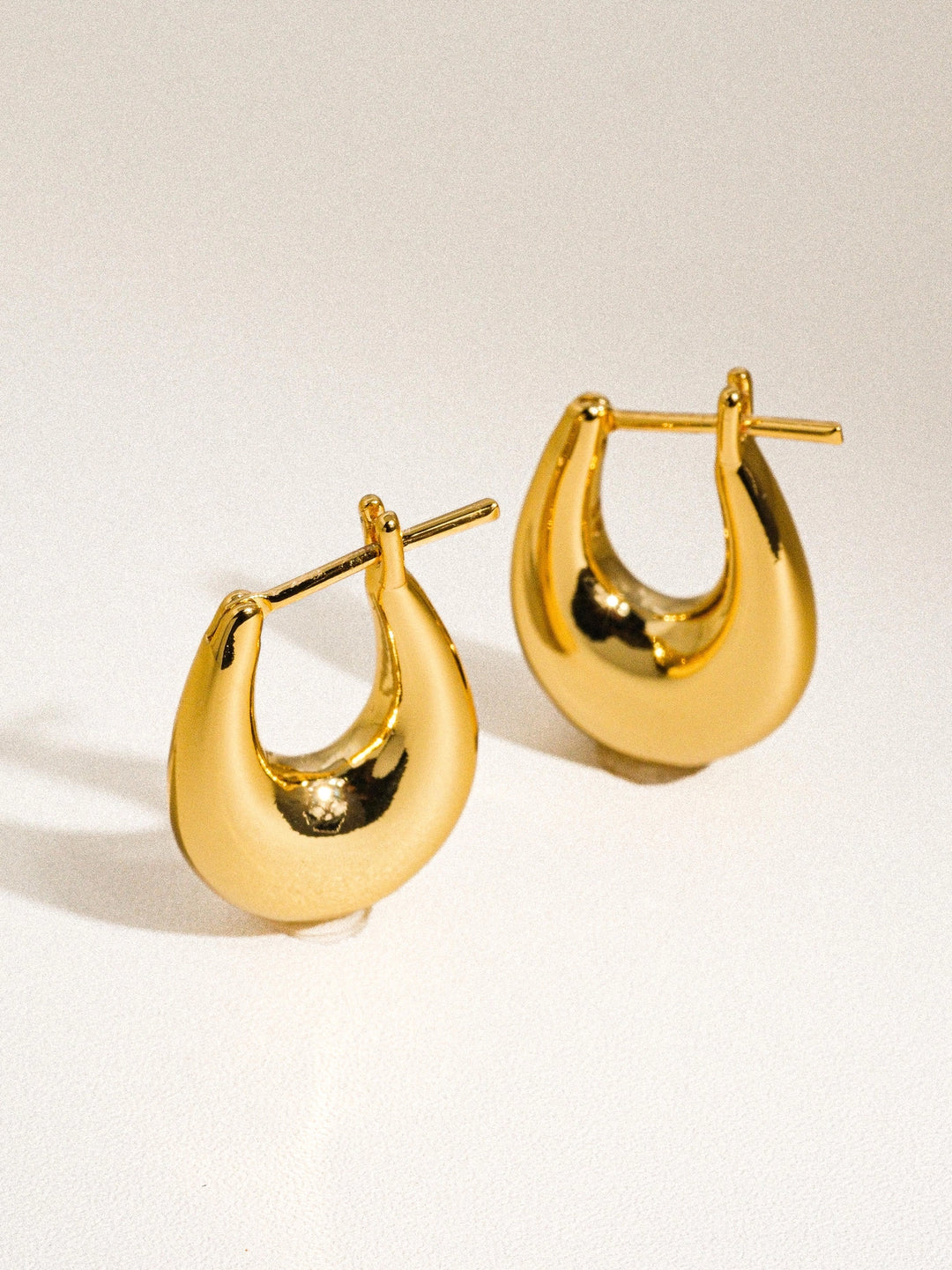 Quinn Hoop Earrings